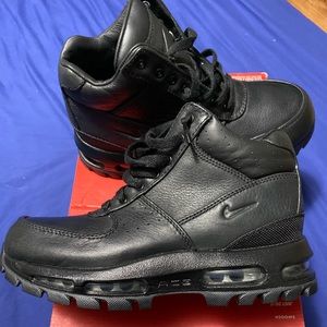 Brand New Nike ACG boots